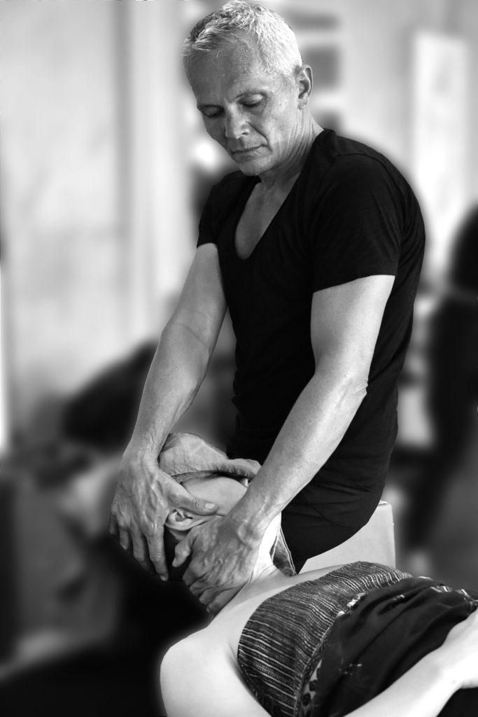 Massage par Christophe Marchesseau - Masseur- Kinésithérapeute et ostéopathe à St Barth